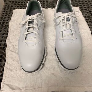 FootJoy Pro SL golf shoes